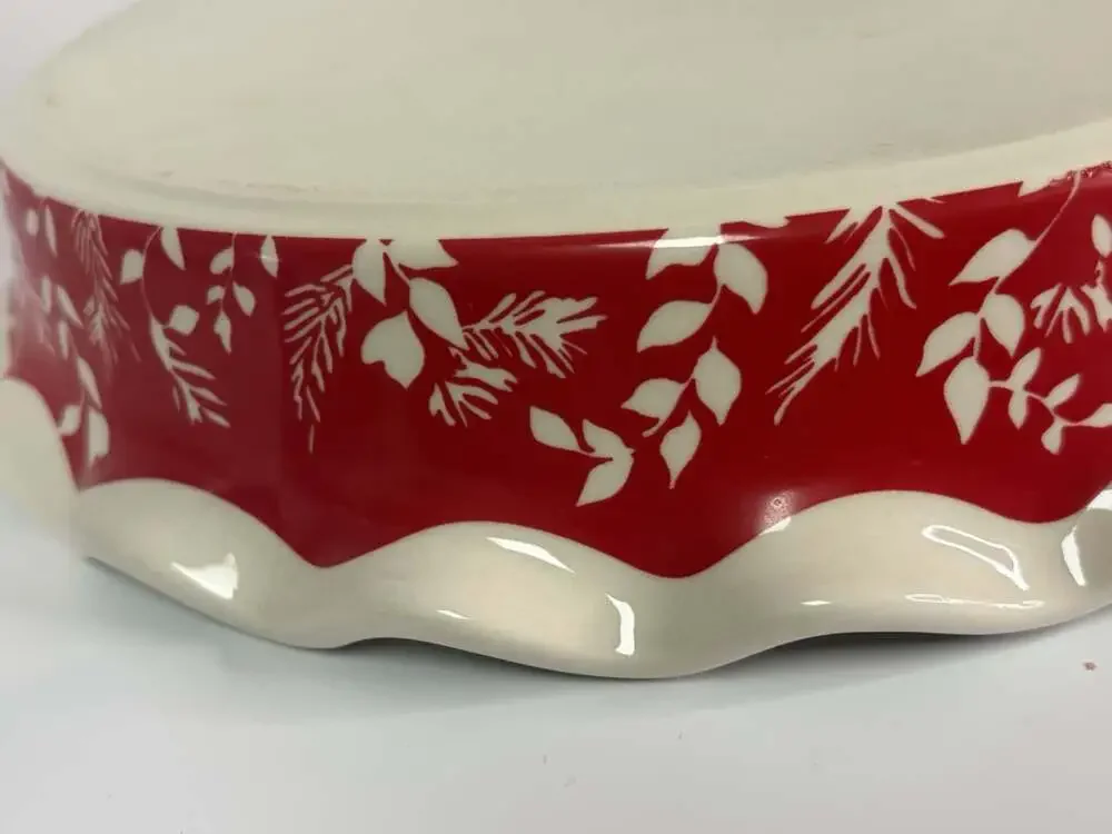 Pioneer Woman 9” Pie Dish “Made with Love” Ruffled Edge Christmas Tree